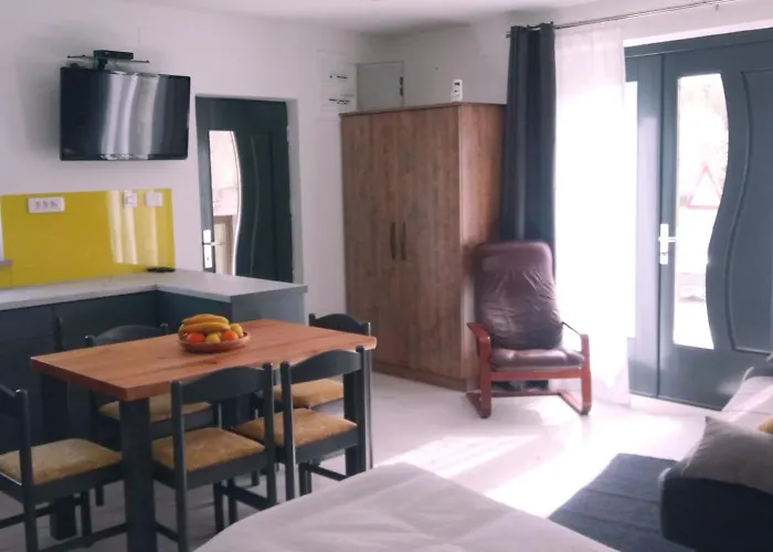 Tomo2 公寓 波斯托伊纳